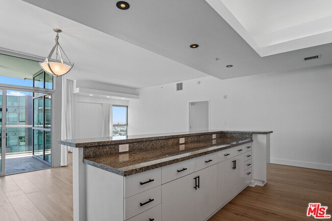 Photo - 13700 Marina Pointe Dr Unidad 1916