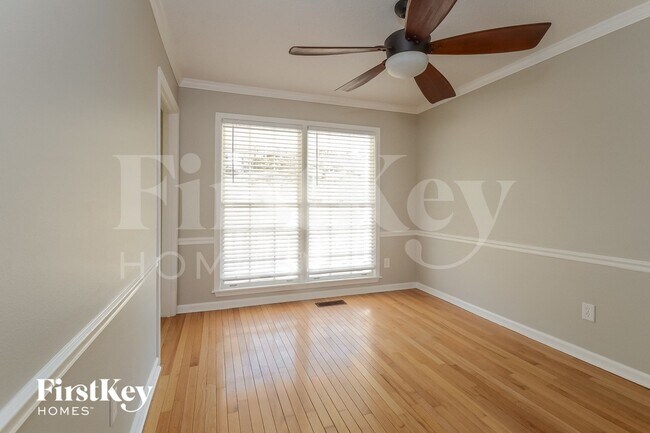 Photo - 1049 Independence Ct