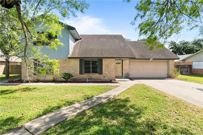 Photo - 607 E 11th St