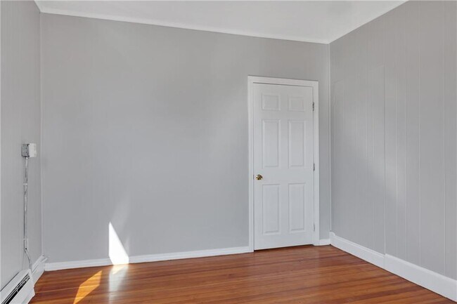 111 Pocasset Ave Unit 3