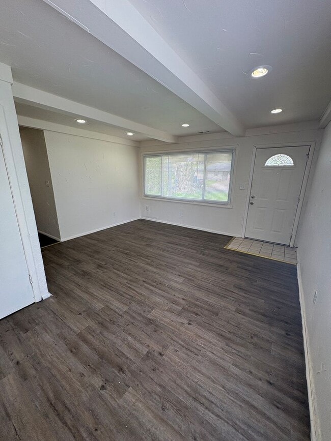Photo - 3 Bedroom in North Linden w/Detached Garage