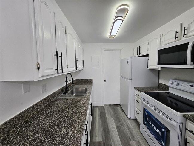 Photo - 6603 Winfield Blvd