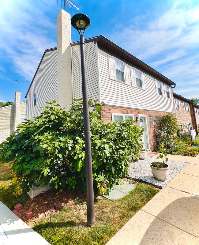 Photo - 515 York Rd.