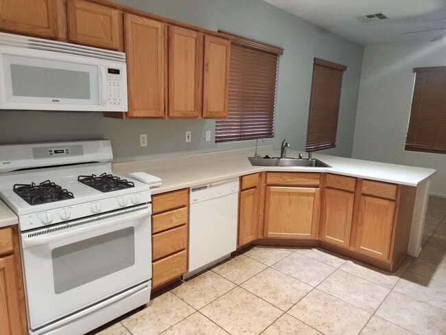 Photo - 4458 Yellow Harbor St