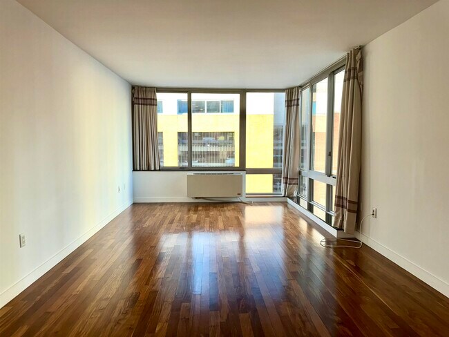 Photo - 25 Hudson St Unit # 712