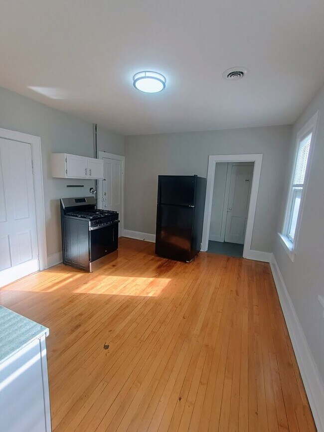 Photo - 1650 N Arlington Pl Unit B