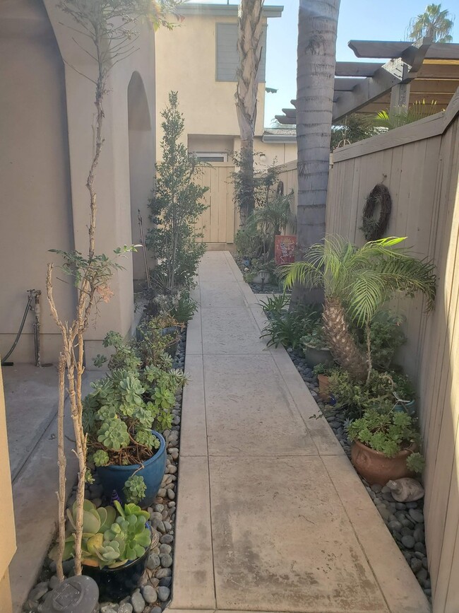 2 story condo with private balcony & roof ... - 2 story condo with private balcony & roof ...
