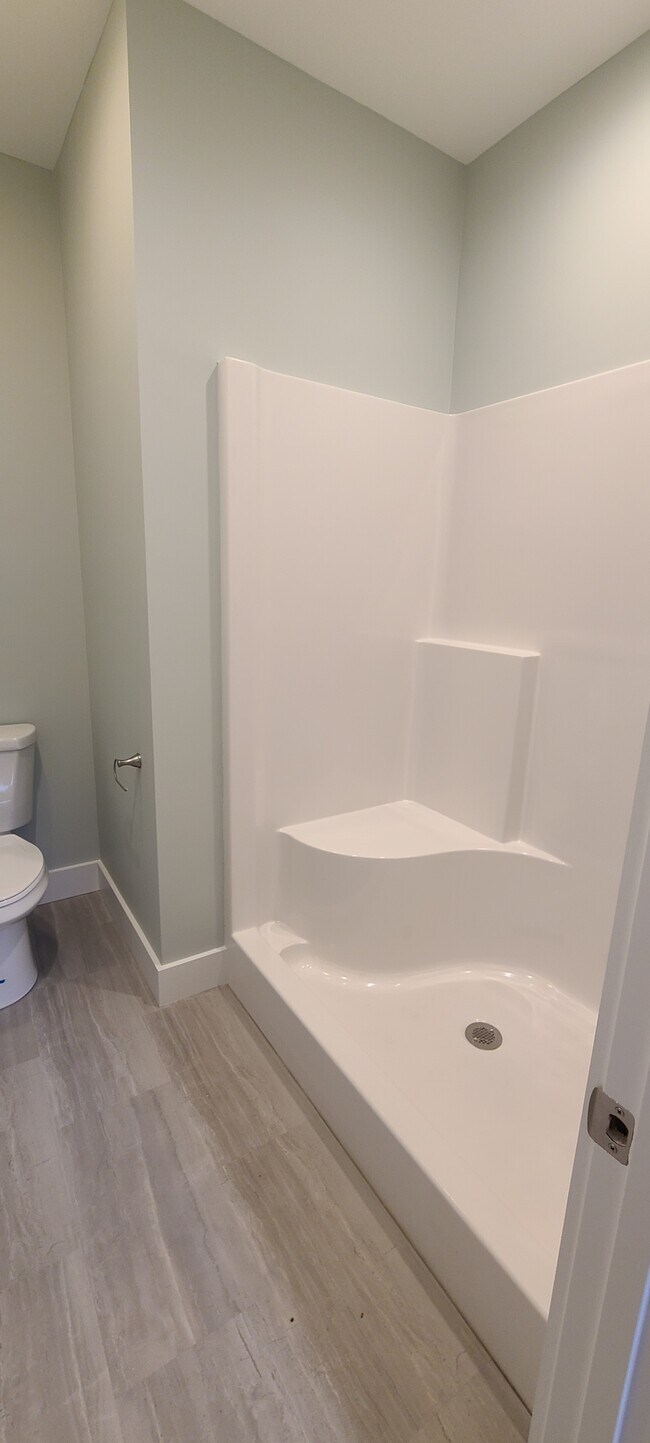 574 Old US Hwy 70 Townhome Townhome Rental in Swannanoa NC