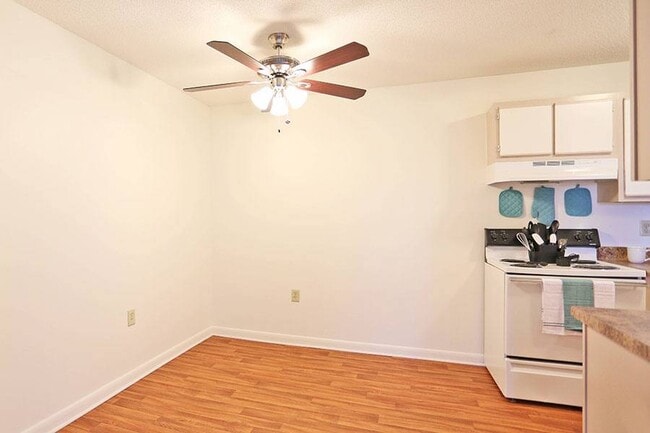 EAGLES POINT APARTMENTS