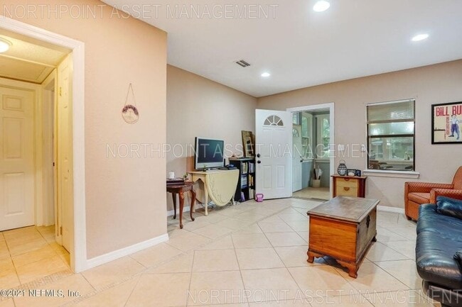 Photo - Cute 2BR 1BA Home w/ Stainless Kitchen • Fenced Yard in Jacksonville