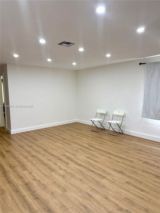 Photo - 11201 NE 3rd Ave