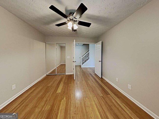 Photo - 227 Weatherstone Dr