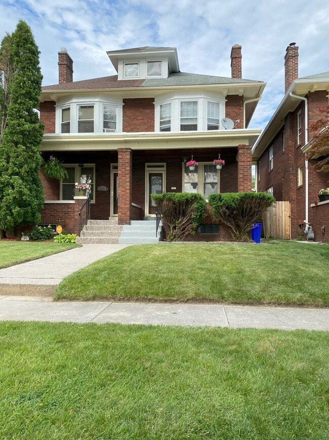 Building Photo - Charming Brick Single Family Home