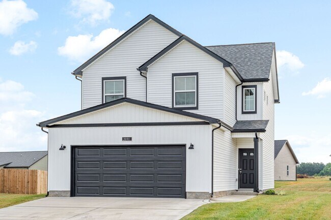 Pet Friendly Three Bedroom with Bonus! - Pet Friendly Three Bedroom with Bonus! House