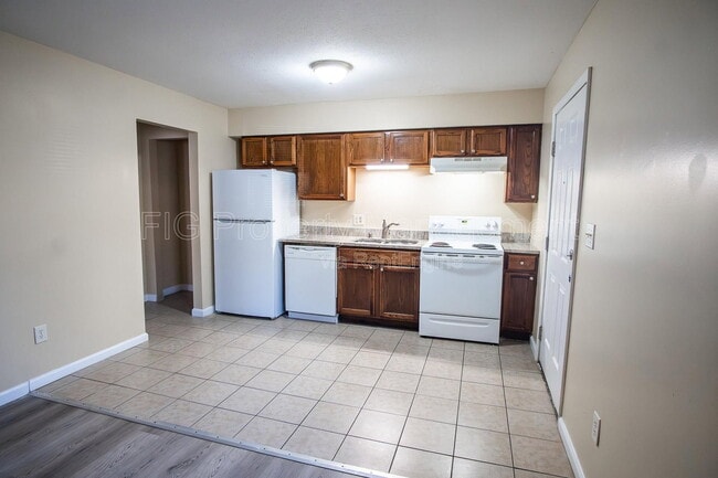 Photo - 924 Chadwick Dr Unit 4