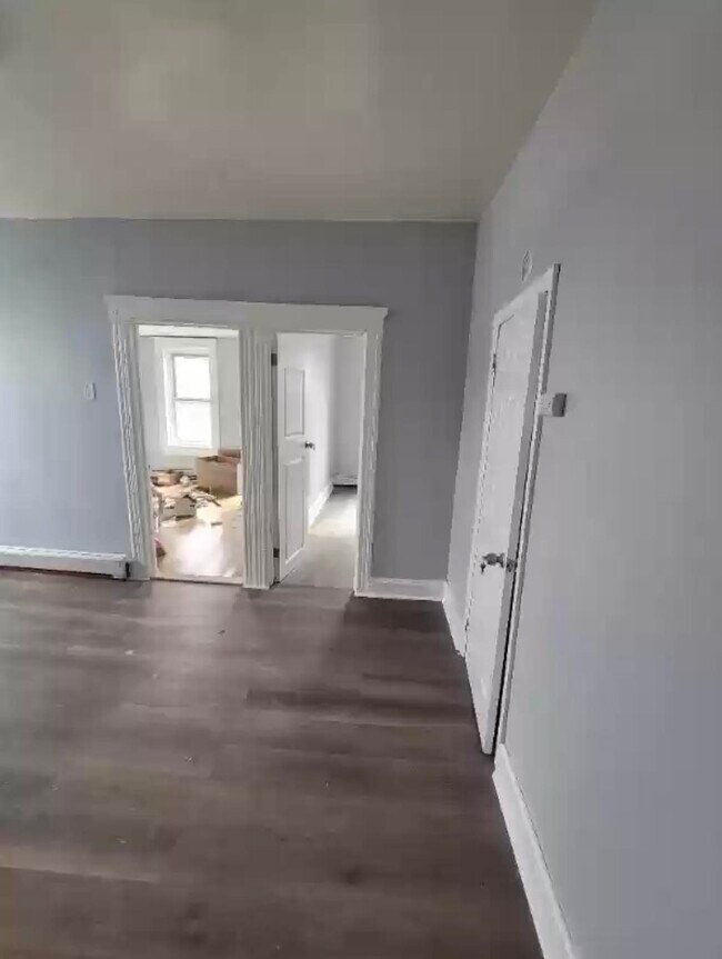 Photo - 80 W 18th St