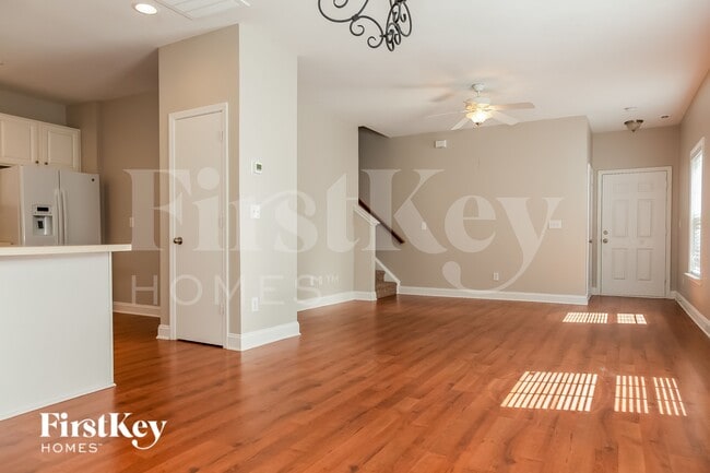Photo - 1033 Kings Mountain Ln