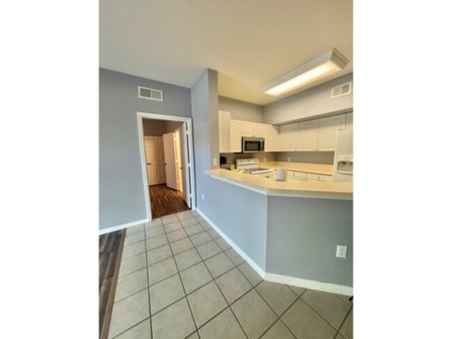 Photo - Annual 2-bedroom Condo in The Gardens At Beach Walk! Water Included!