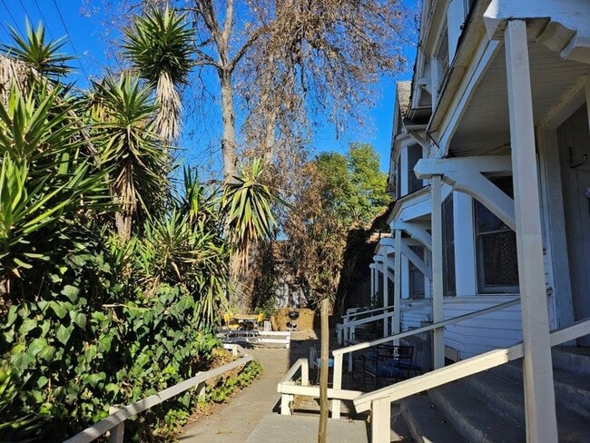 Photo - 1430 Glendale Blvd Unit ADORING HOME