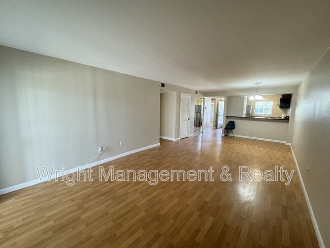 Photo - 2625 State Road 590