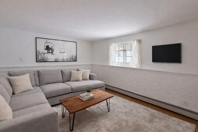 Living room - 111 North Rd Unit 111 North Road B