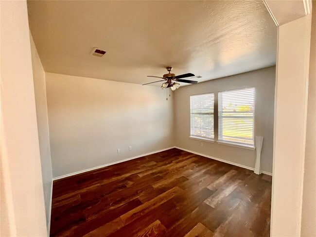 Photo - 17700 Black Hawk Cir