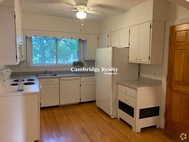 Building Photo - 50 Marion Rd Unit 1T Rental