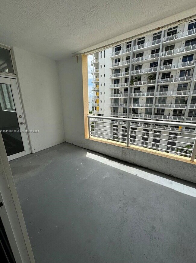 425 NE 30th St Condo Condo for Rent in Miami, FL