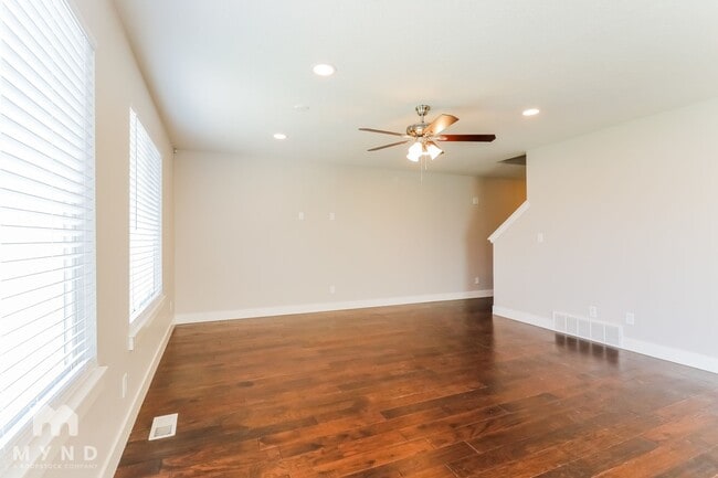 Photo - 1600 E Tumwater Ln