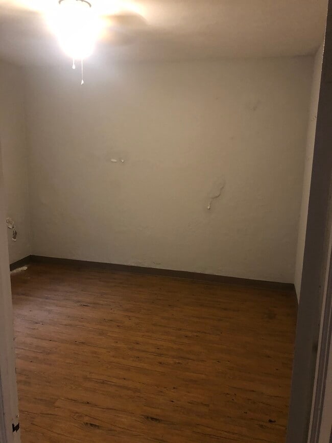 Photo - 563 Northside Dr