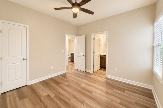 Photo - Brand New Duplex!