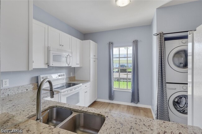 Photo - 6085 Lakefront Dr