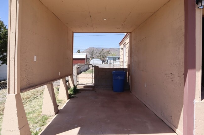 120 Cochise Dr