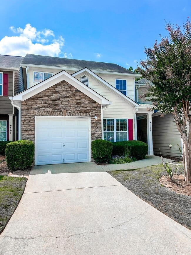 Building Photo - 3/2.5 Townhome in great Oakwood location