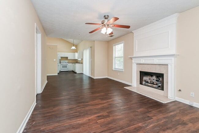 Photo - 1468 Evanston Ln