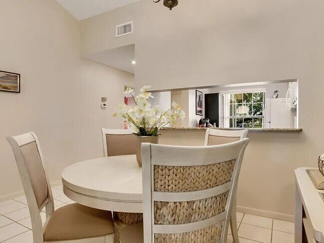 Photo - 4863 Winslow Beacon Unit 4863