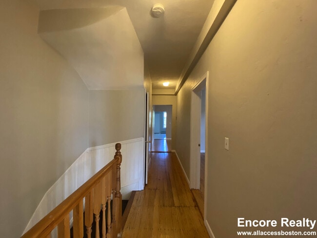 Photo - 11 Beacon St Unit 2