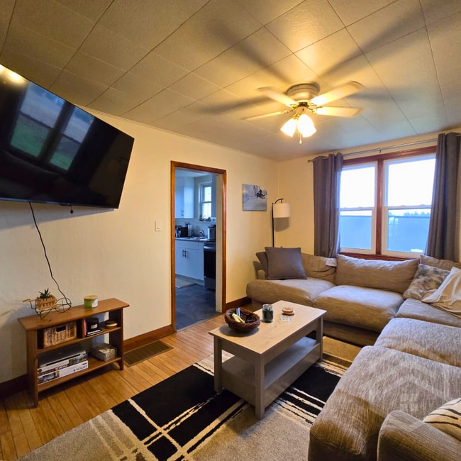 Photo - 5-Bedroom House in Otterville!!