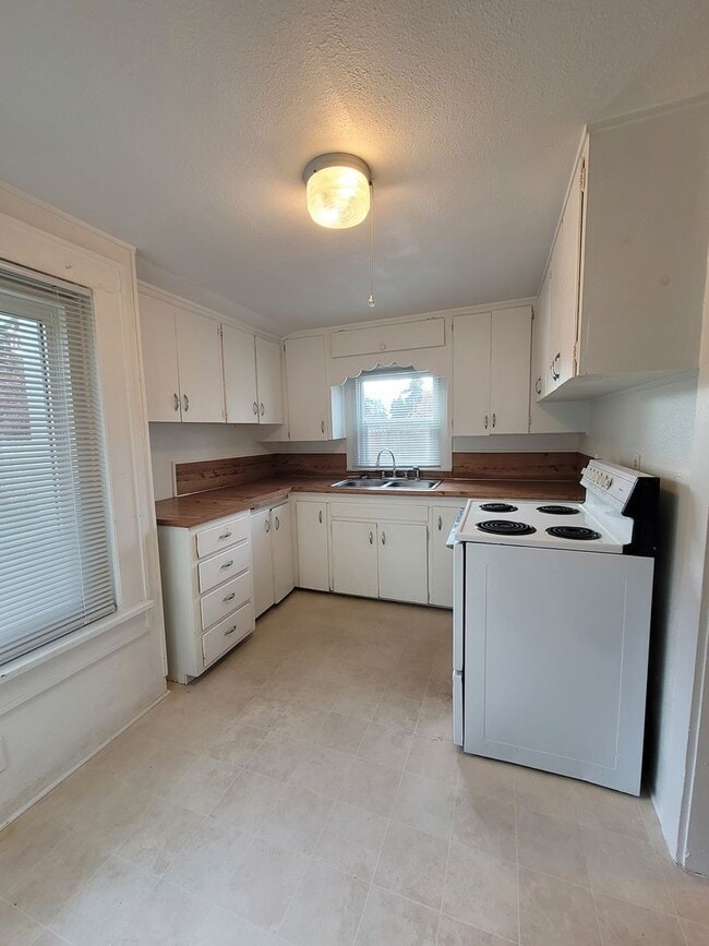 Photo - Available now! Unit 2