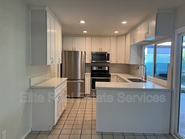 Photo - 887 Hawaii Ave