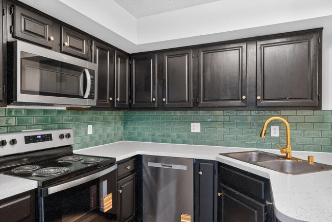 Photo - 433 Darby Creek Rd