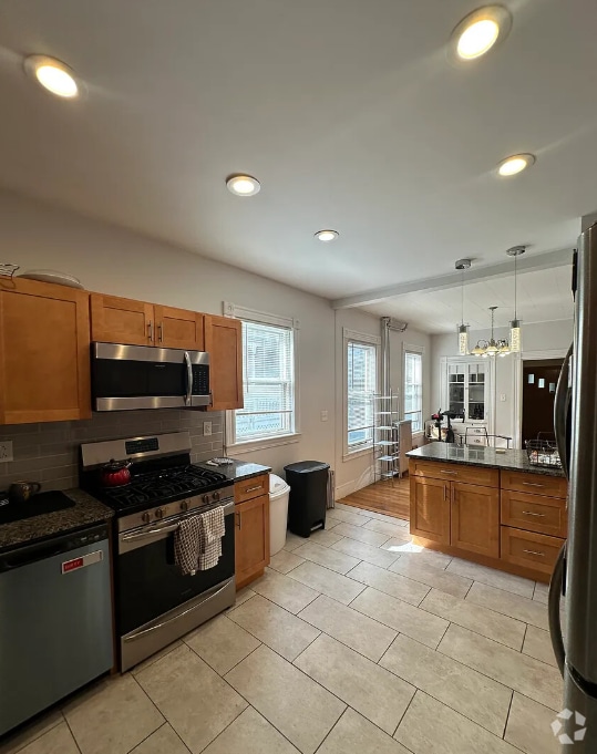 Building Photo - 384 Washington St Unit 1 Rental