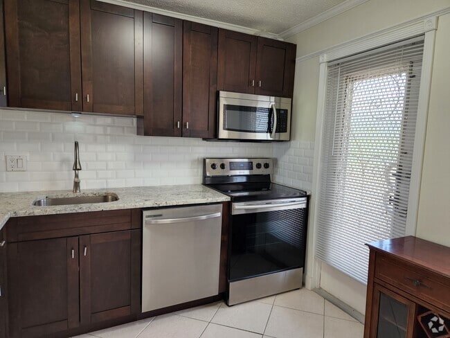 Building Photo - 4700 Washington St Unit 308 Rental