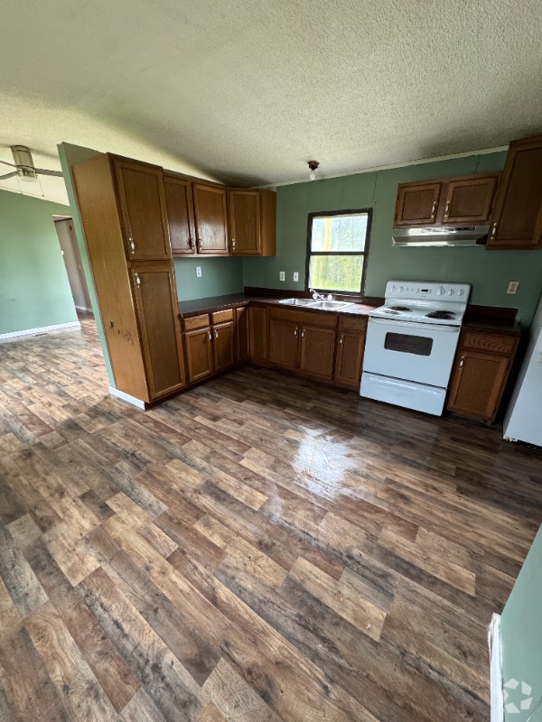 Building Photo - 150 Barry Slaven Dr Rental