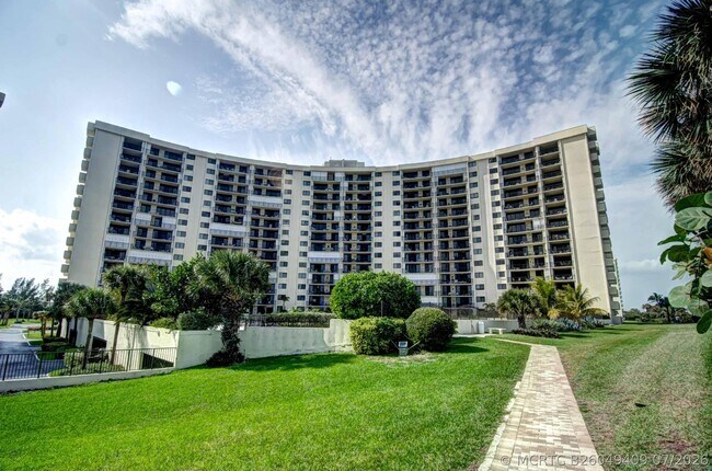 200 Ocean Trail Way Unit 109