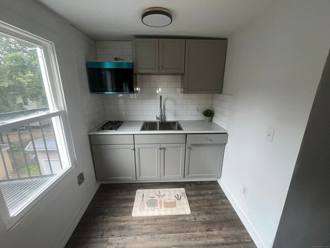 Photo - 212 Newhall St Unit 3