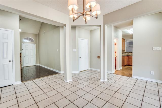 Photo - 4933 Glenscape Trail