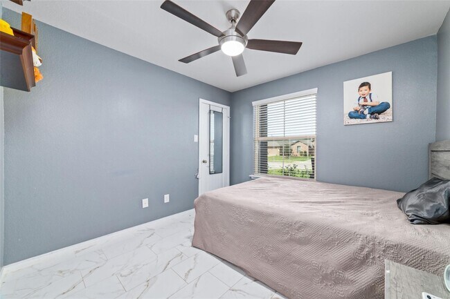 Photo - 3319 McDonough Way