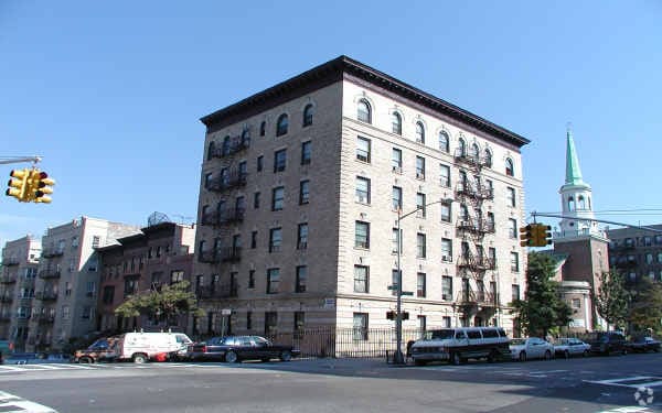 200 Wadsworth Avenue