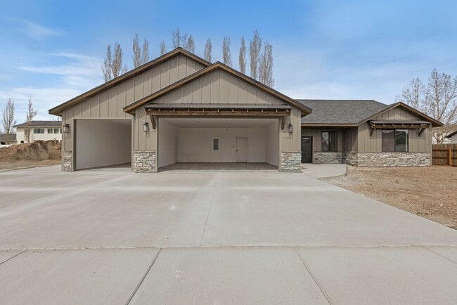 Building Photo - 299 Camas St Unit ADU